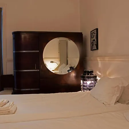 Traditional With Garden Casa de Férias